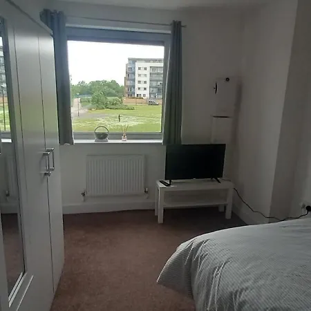 Neat And Peaceful Double Room Londen Buitenkant foto