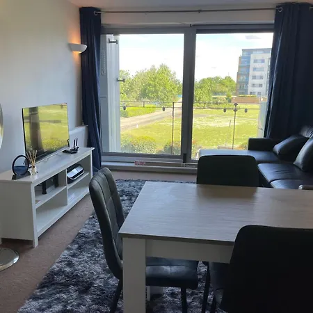 Neat And Peaceful Double Room Londen Buitenkant foto